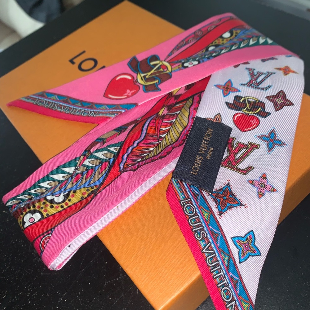 Louis Vuitton Bandeau Pink
